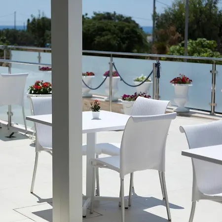 Ξενοδοχείο Li Pali & Restaurant Torre Pali