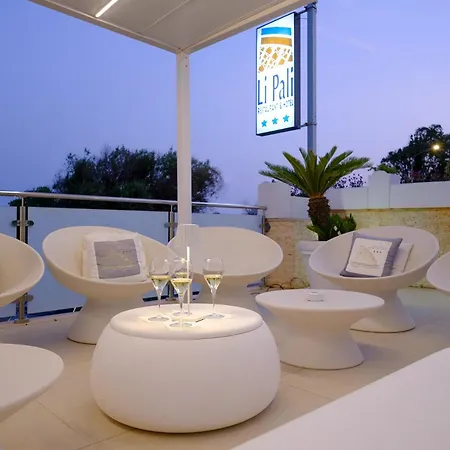 Ξενοδοχείο Li Pali & Restaurant 3*